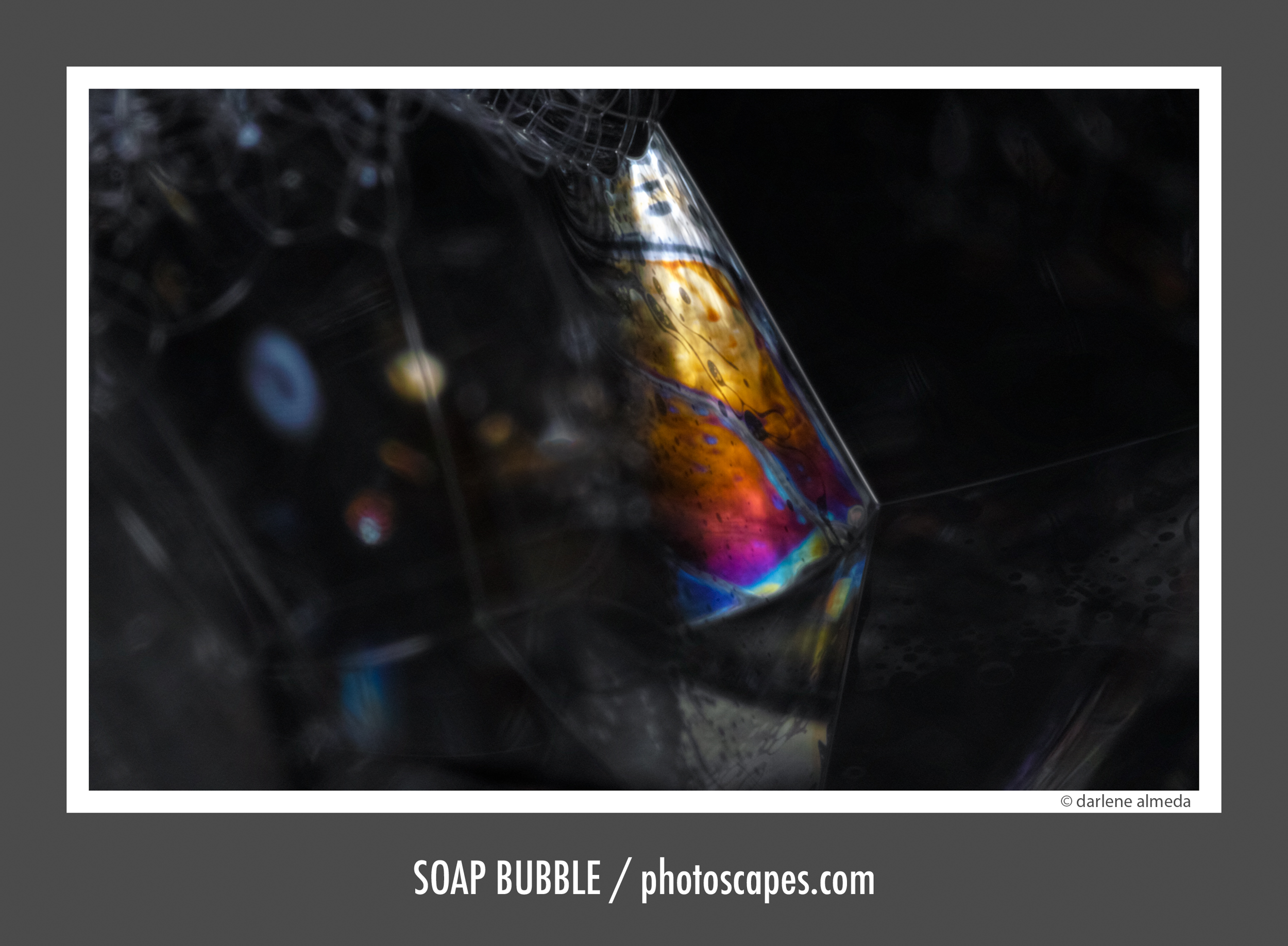 From Soap Bubbles to Emotion: How I Create Abstract Macro Photography
