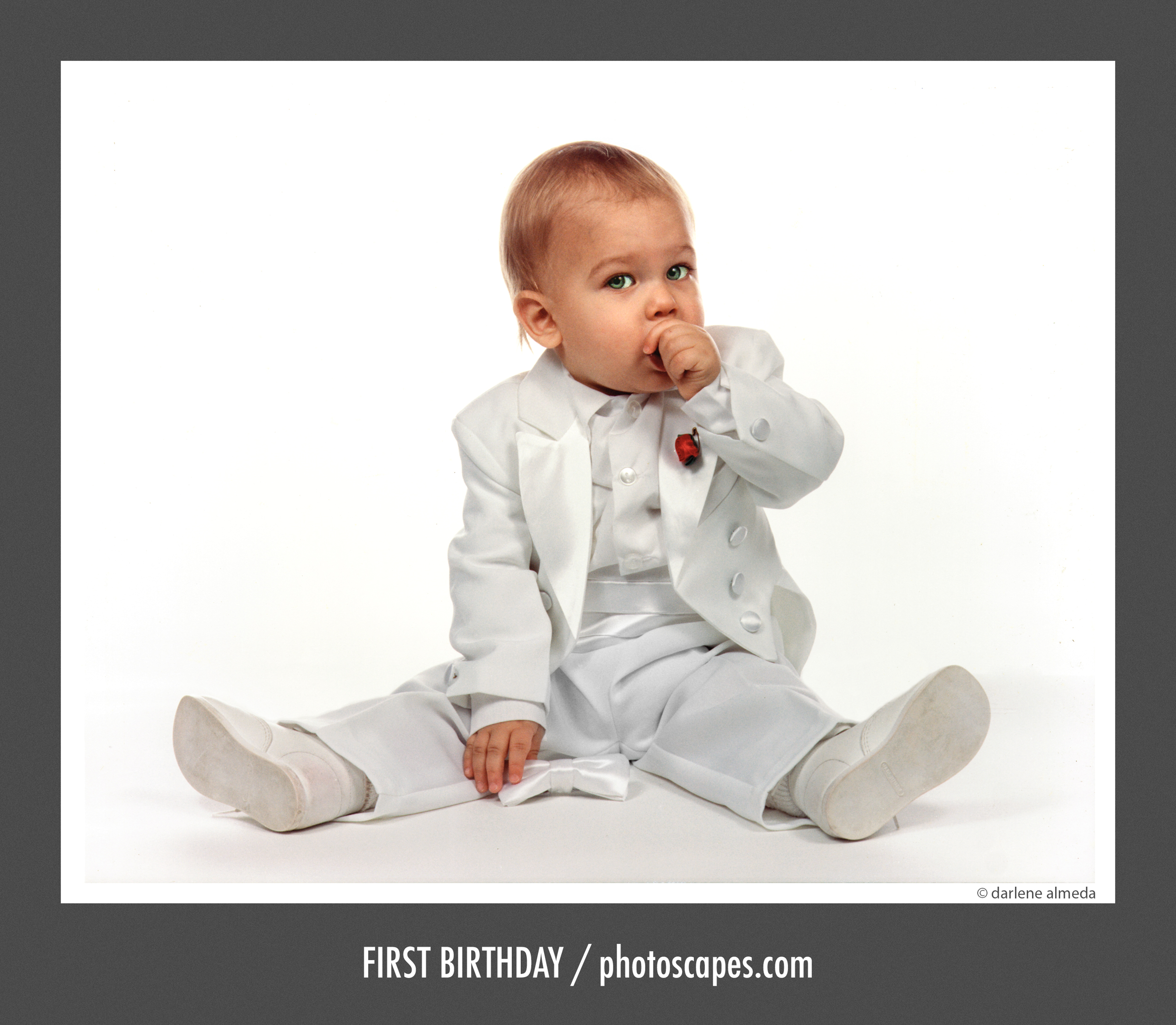 FIRST BIRTHDAY HASSELBLAD 500CM + 150C + KODAK VPS III (A70)